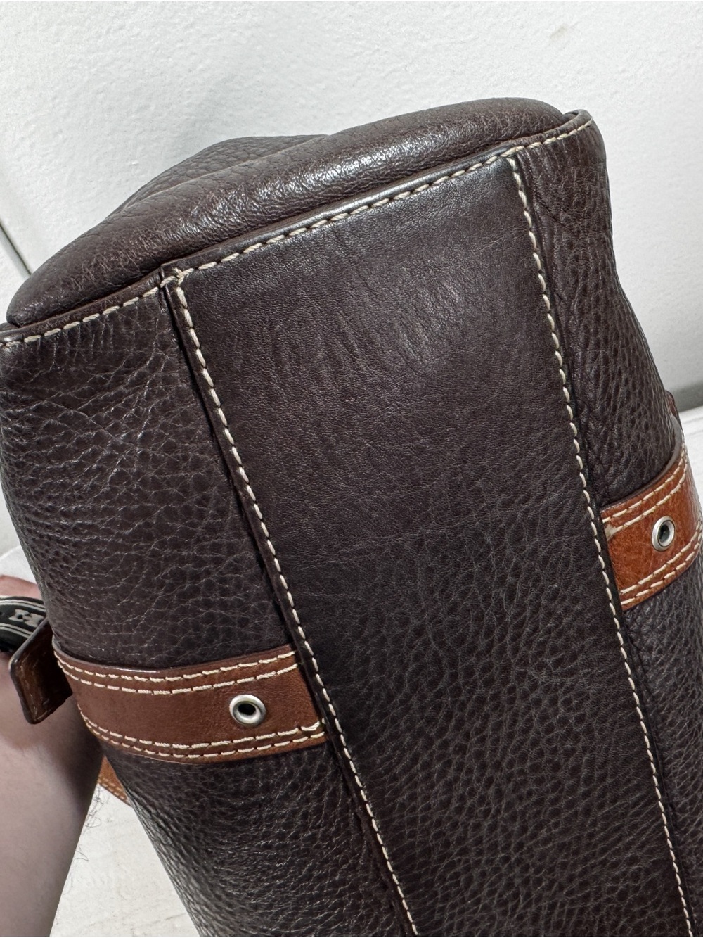 ๐ Coach Soho Buckle Satchel Pebbled Leather Brown Shoulder Bag Y2K - Picture 7 of 11